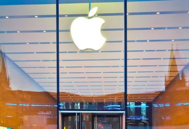 How-Is-Apple-Becoming-a-Financial-Institution