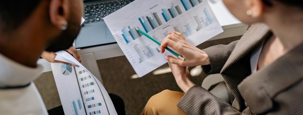 Data Analytics vs Business Intelligence: Which One Improves Roi Faster?